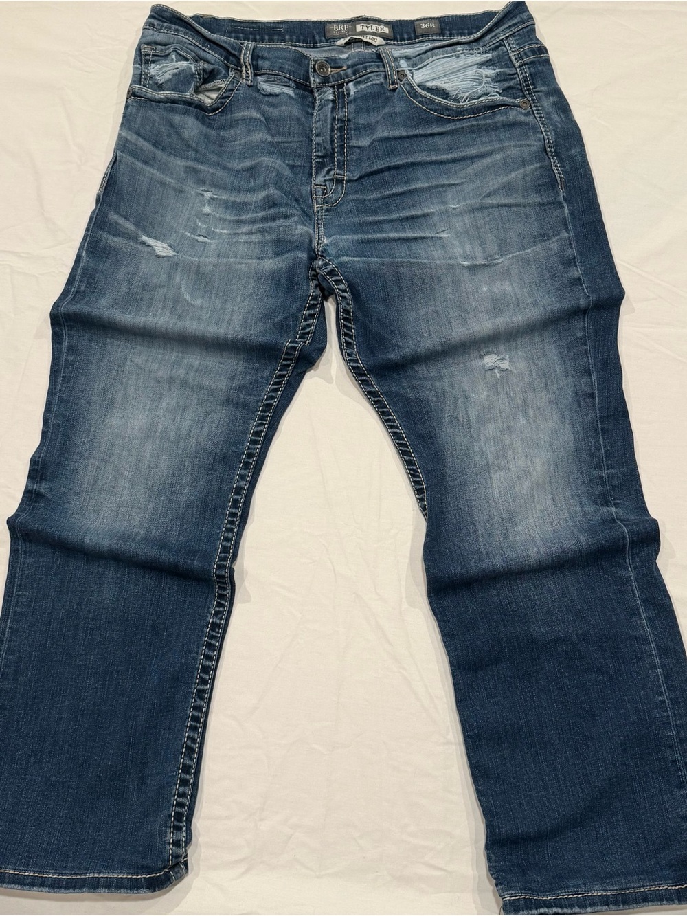 BKE Tyler Straight Leg Distressed Jeans Mens 36R Mid Wash Contrast Stitch Denim